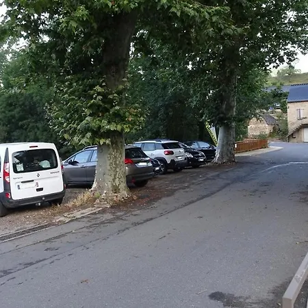 Au Pont De La Gineze