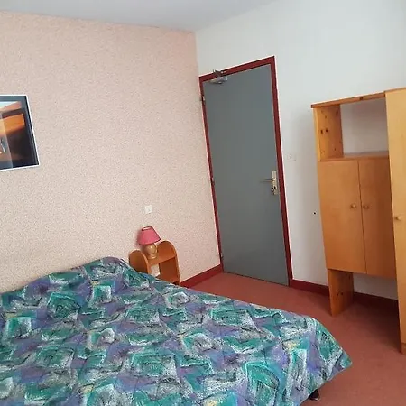Oda ve Kahvaltı Au Pont De La Gineze 3*