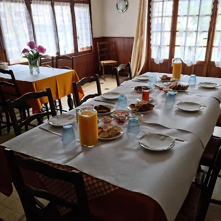 Bed & Breakfast Au Pont De La Gineze