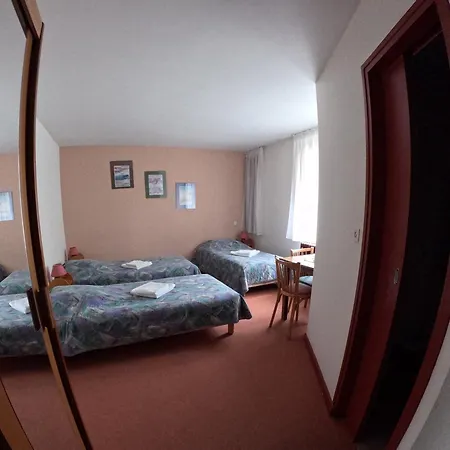 Au Pont De La Gineze 3* Barjac (Lozere)