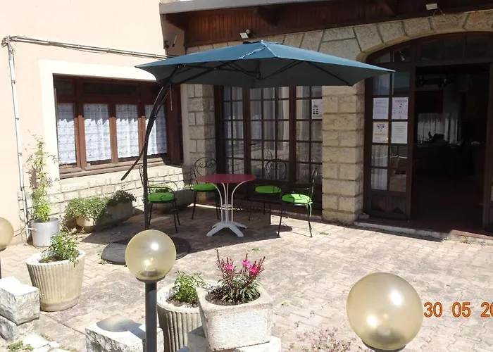 לינה וארוחת בוקר Au Pont De La Gineze